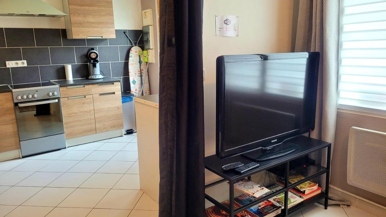 Ravissant Studio Prive 2 Pieces "Le Cosy" Tout Equipe Monchy-Saint-Eloi Zewnętrze zdjęcie